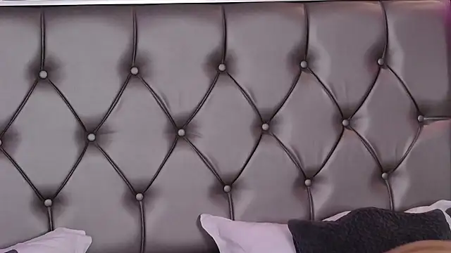 MayaHale online show from December 2025 11:54:02 AM