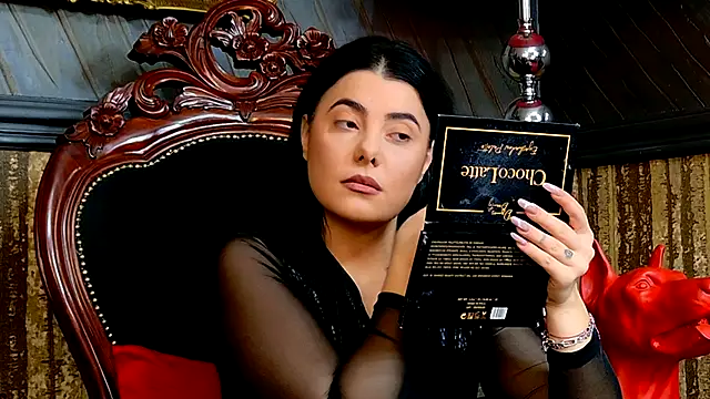 Snapshot of MistressEly chatting on November 2025 12:31:02 PM MistressEly online show from November 2025 12:31:02 PM