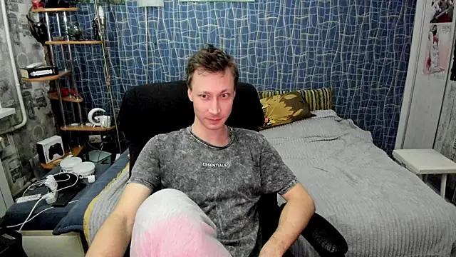 CuteBoy228 online show from April 2026 10:18:02 PM
