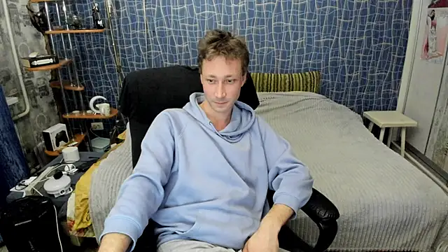 CuteBoy228 online show from April 2026 07:58:02 PM