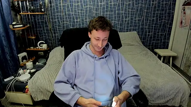 CuteBoy228 online show from April 2026 05:16:02 PM