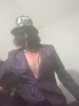 straightozgoesdwn online show from November 2025 05:28:01 PM