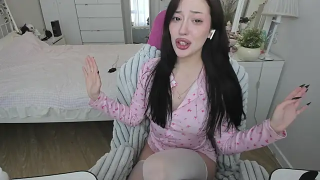 Snapshot of saadnesstyan chatting on December 2025 06:12:02 AM saadnesstyan online show from December 2025 06:12:02 AM