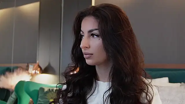 EmilyTrix online show from November 2025 02:12:01 AM