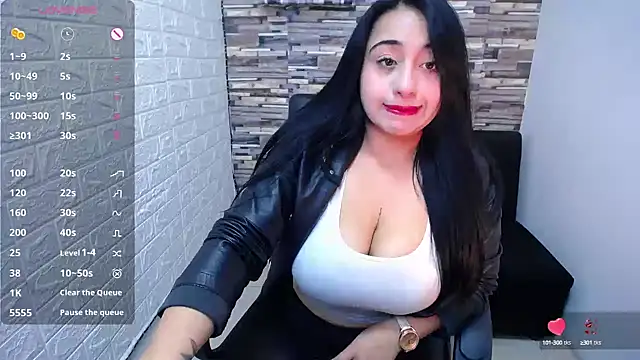 isabelsaenzxx online show from October 2025 12:50:01 PM