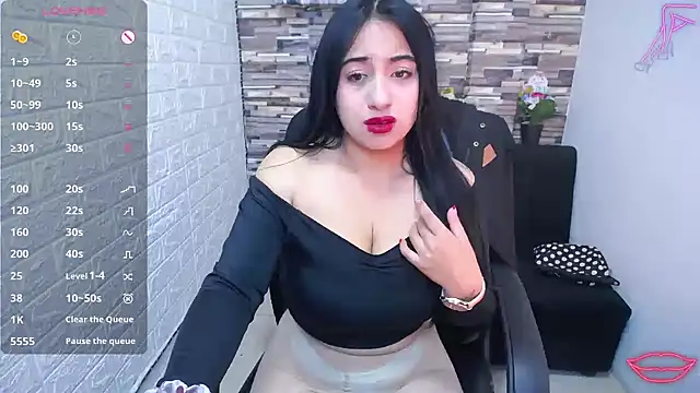 isabelsaenzxx online show from September 2025 12:33:01 PM