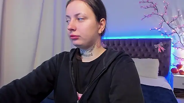 LilaVame online show from November 2025 08:56:01 PM