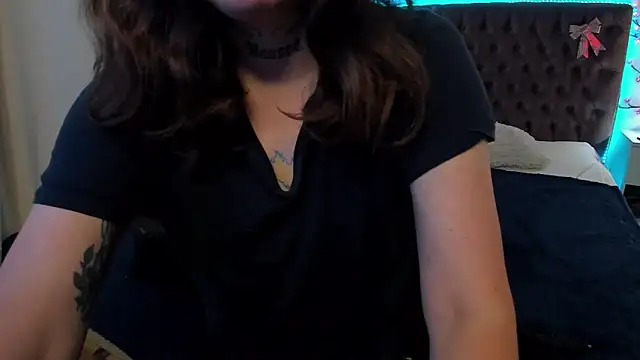 Snapshot of LilaVame chatting on October 2025 12:06:02 PM LilaVame online show from October 2025 12:06:02 PM