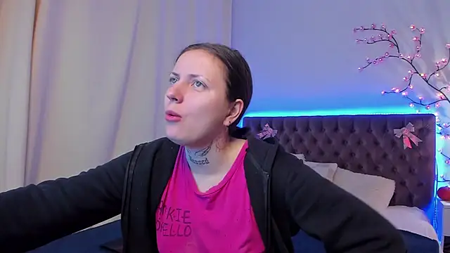 LilaVame online show from November 2025 08:58:01 PM