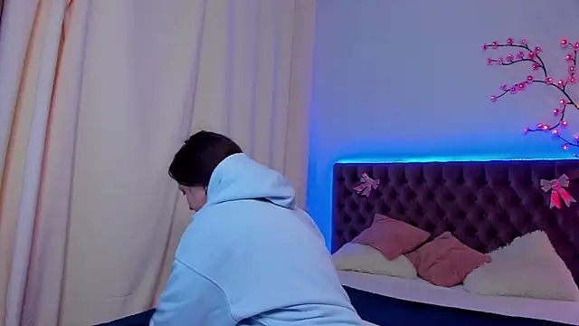 LilaVame online show from November 2025 01:34:01 PM