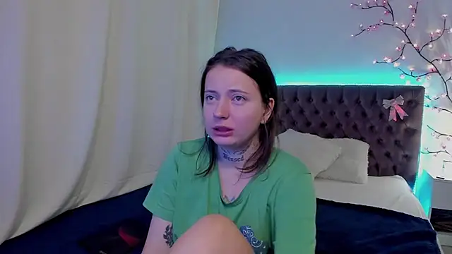 Snapshot of LilaVame chatting on October 2025 03:33:02 AM LilaVame online show from October 2025 03:33:02 AM