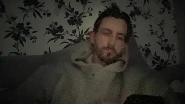 Big8inchUncutCock online show from April 2026 07:33:02 AM