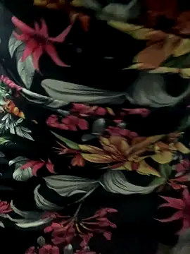 Snapshot of LunnaDuvall chatting on December 2025 11:10:01 PM LunnaDuvall online show from December 2025 11:10:01 PM