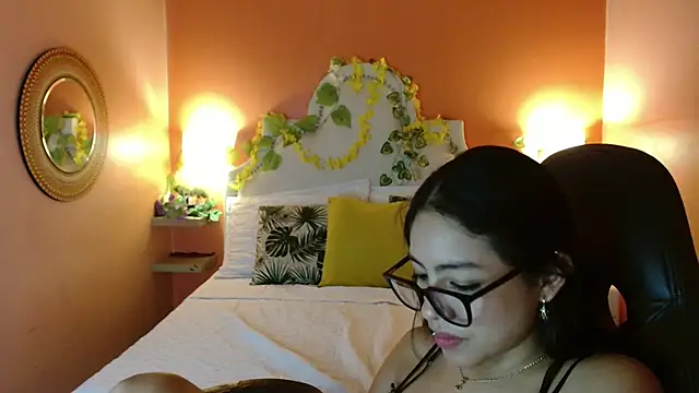 Snapshot of Sky_winter chatting on February 2026 03:43:01 PM Sky winter online show from February 2026 03:43:01 PM