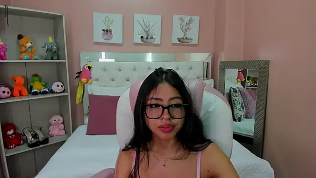 Snapshot of Sky_winter chatting on February 2026 02:17:02 PM Sky winter online show from February 2026 02:17:02 PM