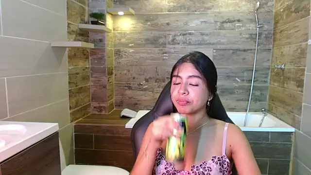 Snapshot of Sky_winter chatting on January 2026 02:42:02 PM Sky winter online show from January 2026 02:42:02 PM