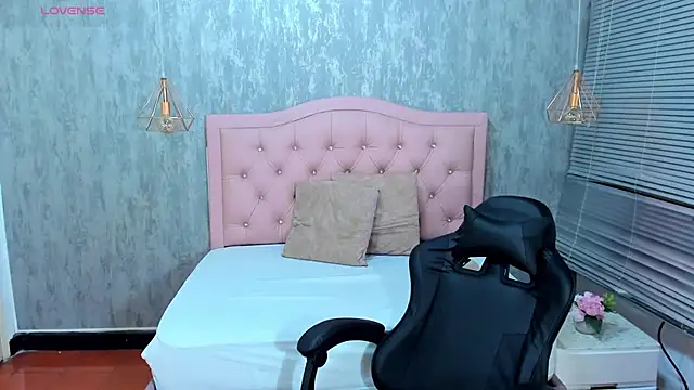 lissa jhonsoon online show from March 2026 12:49:02 AM