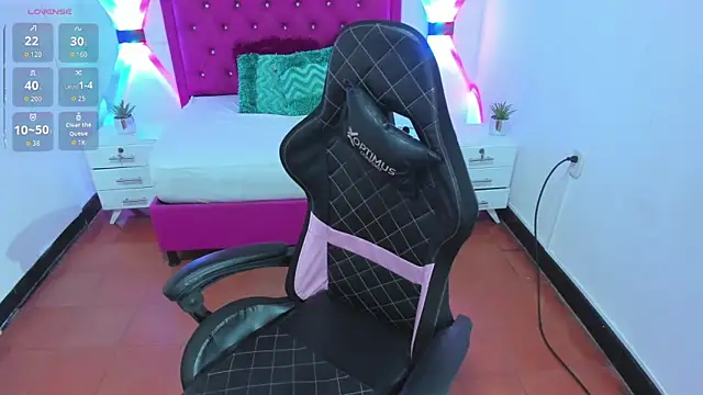 lissa jhonsoon online show from October 2025 03:05:01 AM