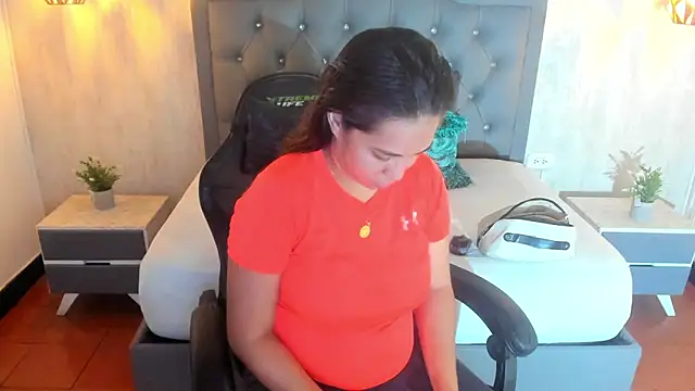 lissa jhonsoon online show from February 2026 12:07:01 AM