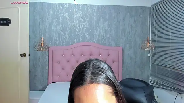 lissa jhonsoon online show from April 2026 02:41:01 AM