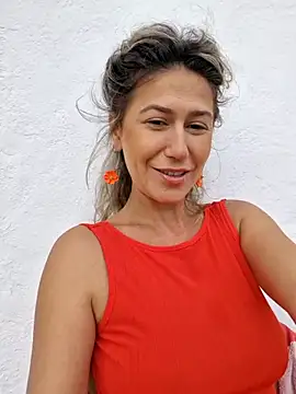 CelynaRoss online show from October 2025 05:14:01 PM