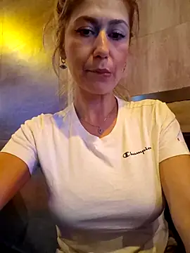 CelynaRoss online show from January 2026 10:40:01 AM