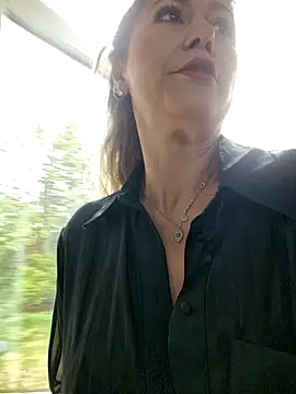 Snapshot of CelynaRoss chatting on May 2026 12:49:02 PM CelynaRoss online show from May 2026 12:49:02 PM