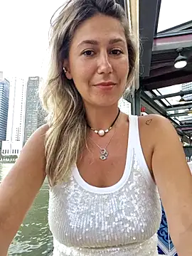 CelynaRoss online show from February 2026 10:04:01 AM