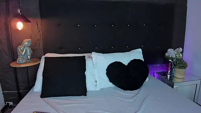 Rose Blossom online show from November 2025 04:56:02 AM