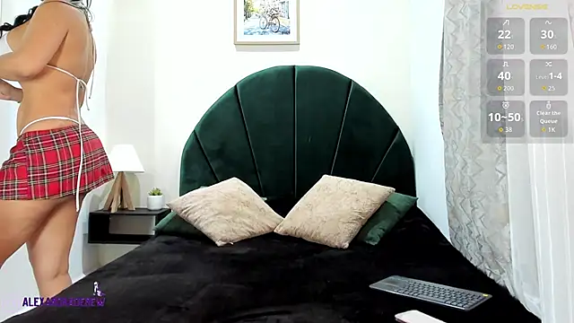 i alexanew online show from December 2025 11:48:02 AM