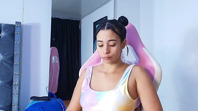 Snapshot of GraceWallace_ chatting on June 2026 04:10:02 AM GraceWallace online show from June 2026 04:10:02 AM