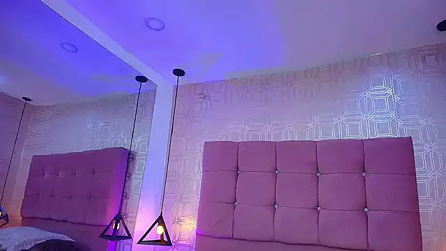 LexieBloom online show from December 2025 03:51:01 AM