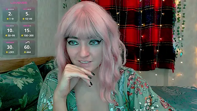 MagicPink online show from December 2025 12:32:02 PM