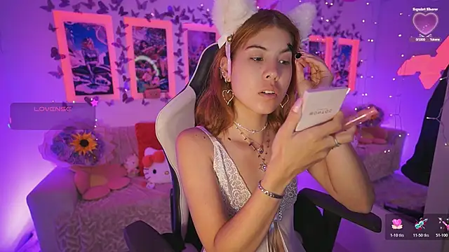 DahliaGrey online show from May 2026 11:41:02 AM
