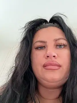 Desire-XOXOX online show from September 2025 11:28:02 AM