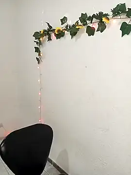 karinnahotdirty online show from March 2026 08:05:01 PM