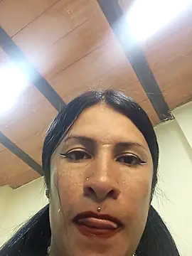 Snapshot of karinnahotdirty chatting on November 2025 09:18:01 PM karinnahotdirty online show from November 2025 09:18:01 PM