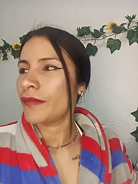 karinnahotdirty online show from February 2026 08:17:01 PM