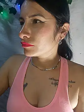 karinnahotdirty online show from April 2026 08:27:01 PM