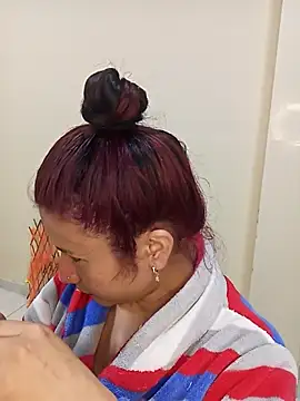 Snapshot of karinnahotdirty chatting on November 2025 09:59:01 PM karinnahotdirty online show from November 2025 09:59:01 PM