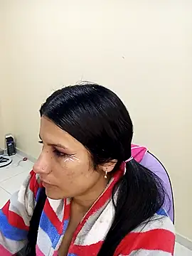 Snapshot of karinnahotdirty chatting on December 2025 09:14:02 PM karinnahotdirty online show from December 2025 09:14:02 PM