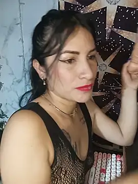 karinnahotdirty online show from May 2026 09:23:02 PM