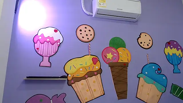 skinnykalitzo18 online show from December 2025 01:48:02 PM