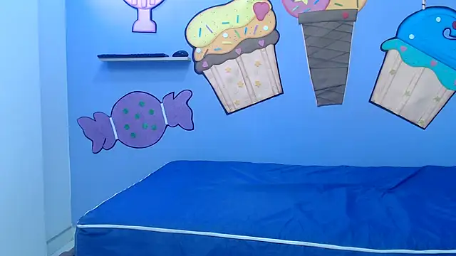 skinnykalitzo18 online show from December 2025 03:31:02 AM