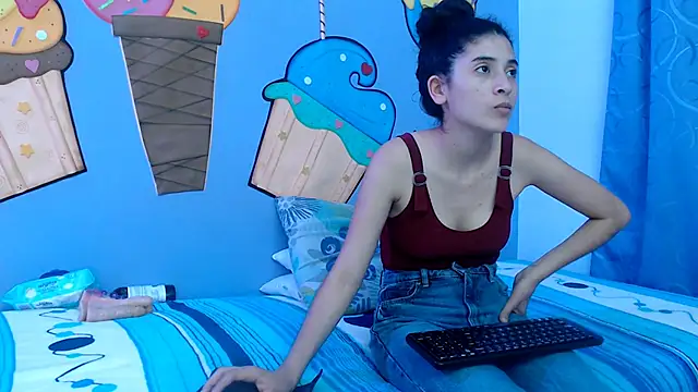 skinnykalitzo18 online show from January 2026 02:13:01 PM