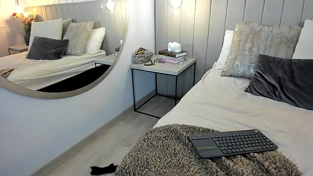 Karlla Brown online show from March 2026 12:33:01 AM