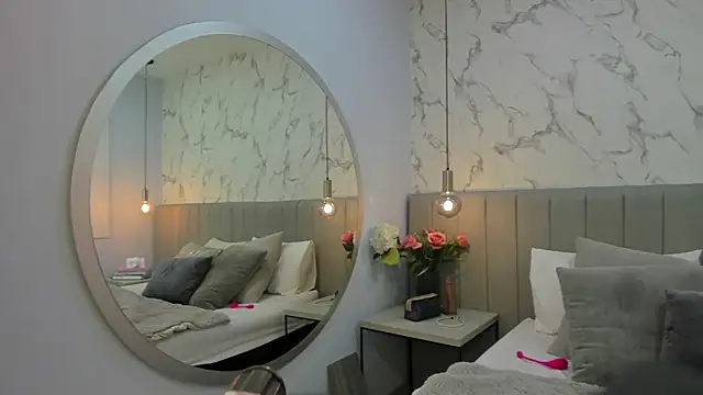 Karlla Brown online show from December 2025 01:23:01 PM