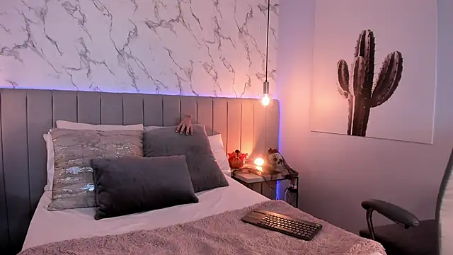 Karlla Brown online show from October 2025 01:19:02 PM