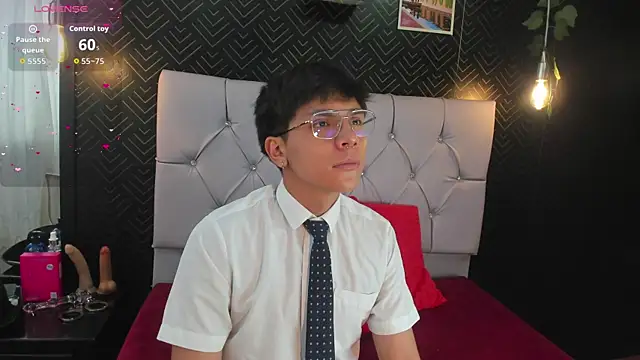 Thiago Kozak online show from October 2025 01:10:02 PM