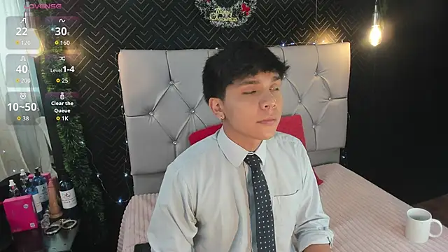 Thiago Kozak online show from November 2025 01:11:01 PM